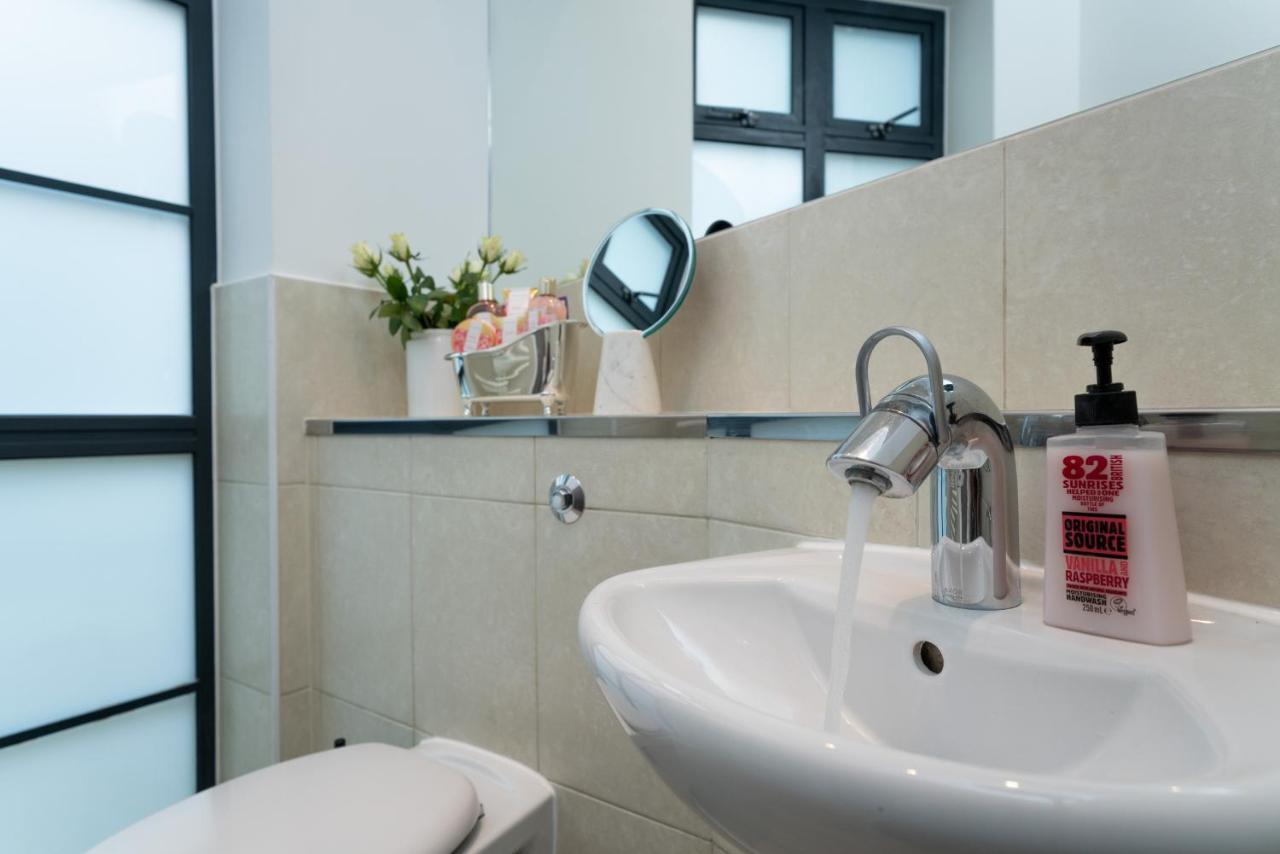 Huge & Central 3 Bedr, 4 Beds, 2,5 Bath Covent Gdn